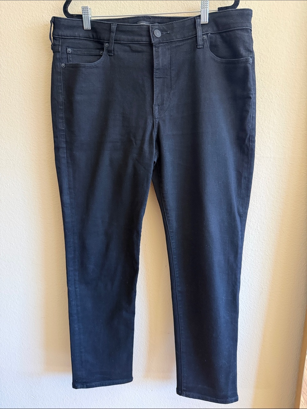 Express Men’s Black Slim Straight Jeans